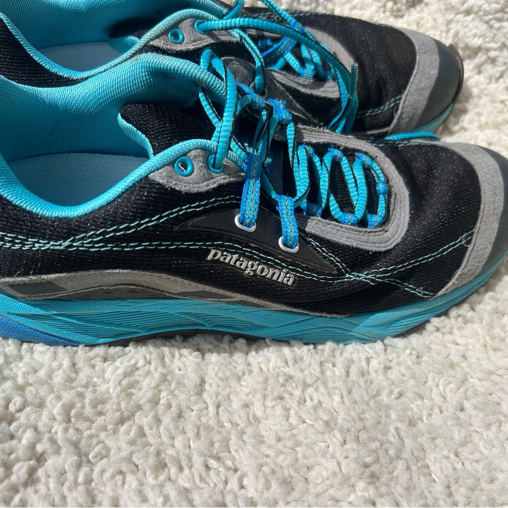 Patagonia Women's Black and Blue Athletic Shoes